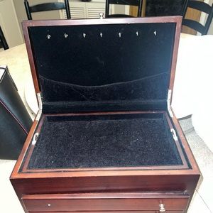 jewelry box walnut  wood needs some love ! but very good quality